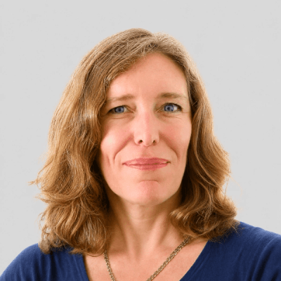 Selina Porter headshot